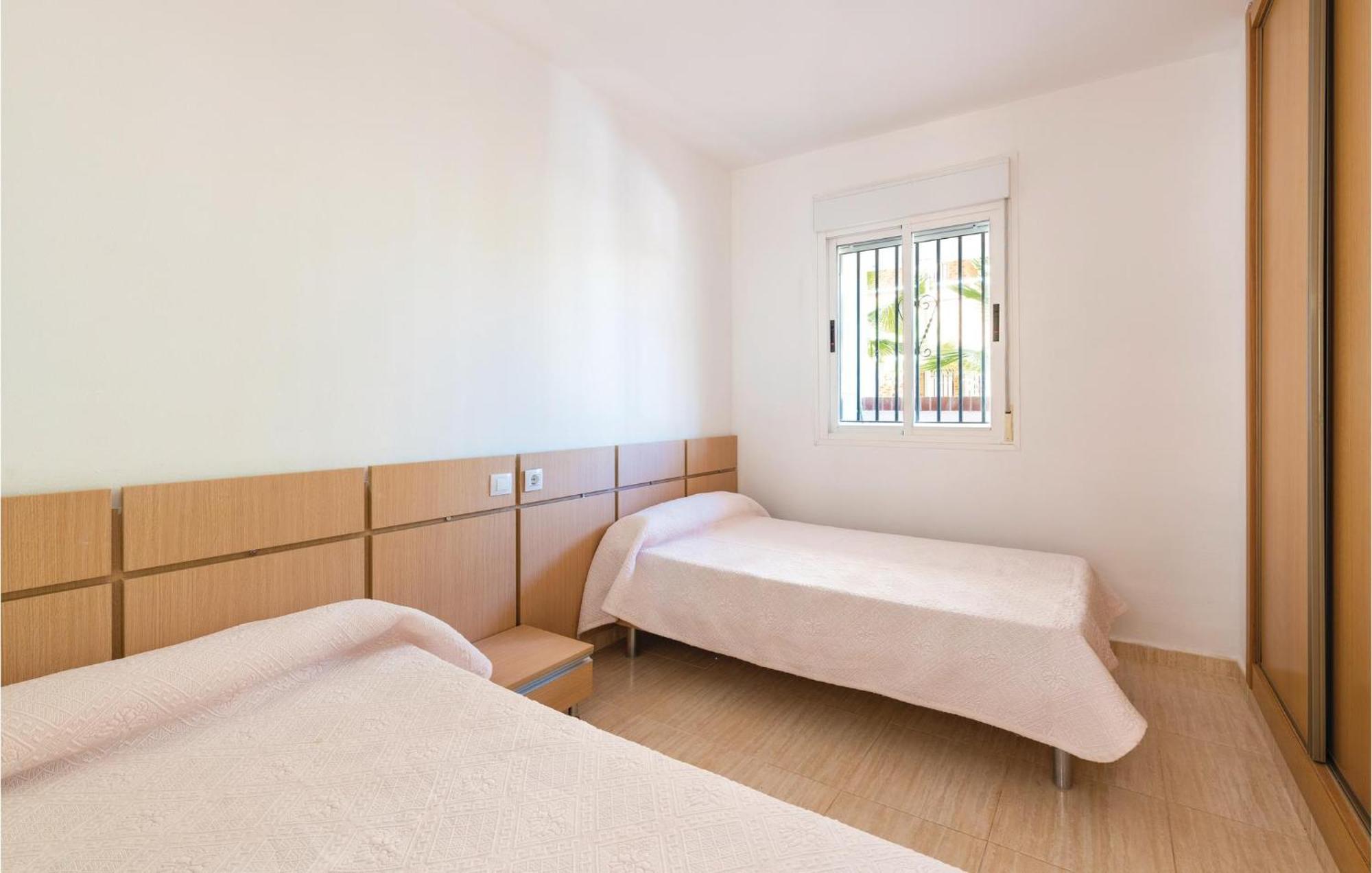 Amazing Apartment In Oropesa Del Mar With Kitchen Kültér fotó