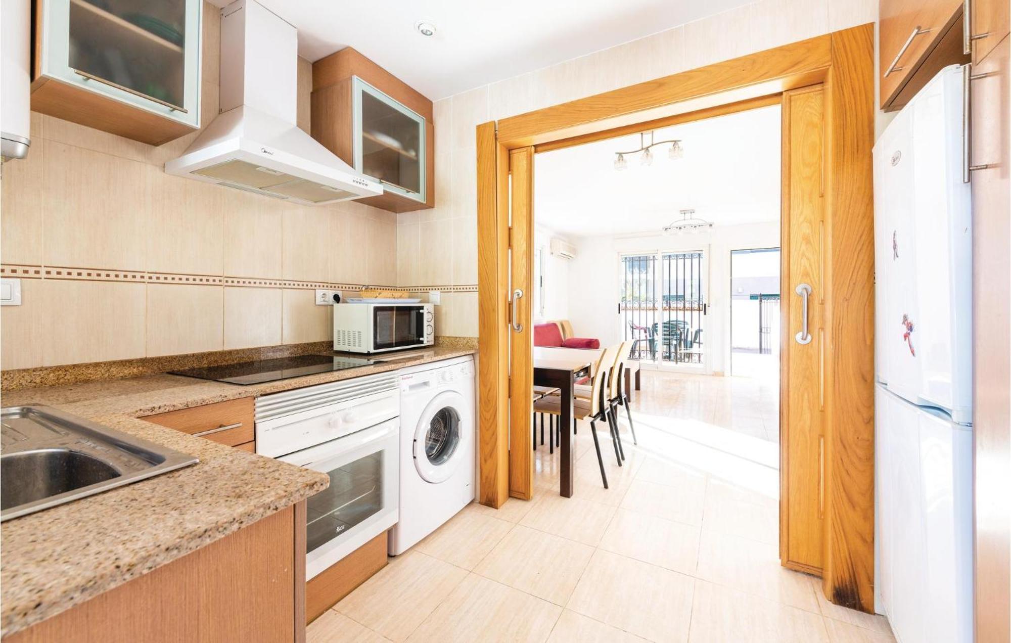 Amazing Apartment In Oropesa Del Mar With Kitchen Kültér fotó